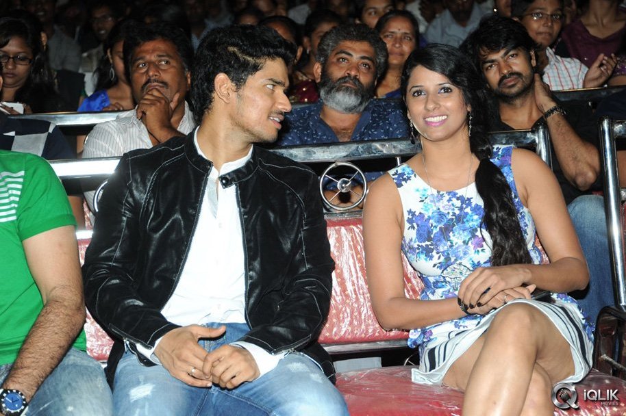 Undhile-Manchi-Kalam-Mundhu-Mundhuna-Movie-Audio-Launch